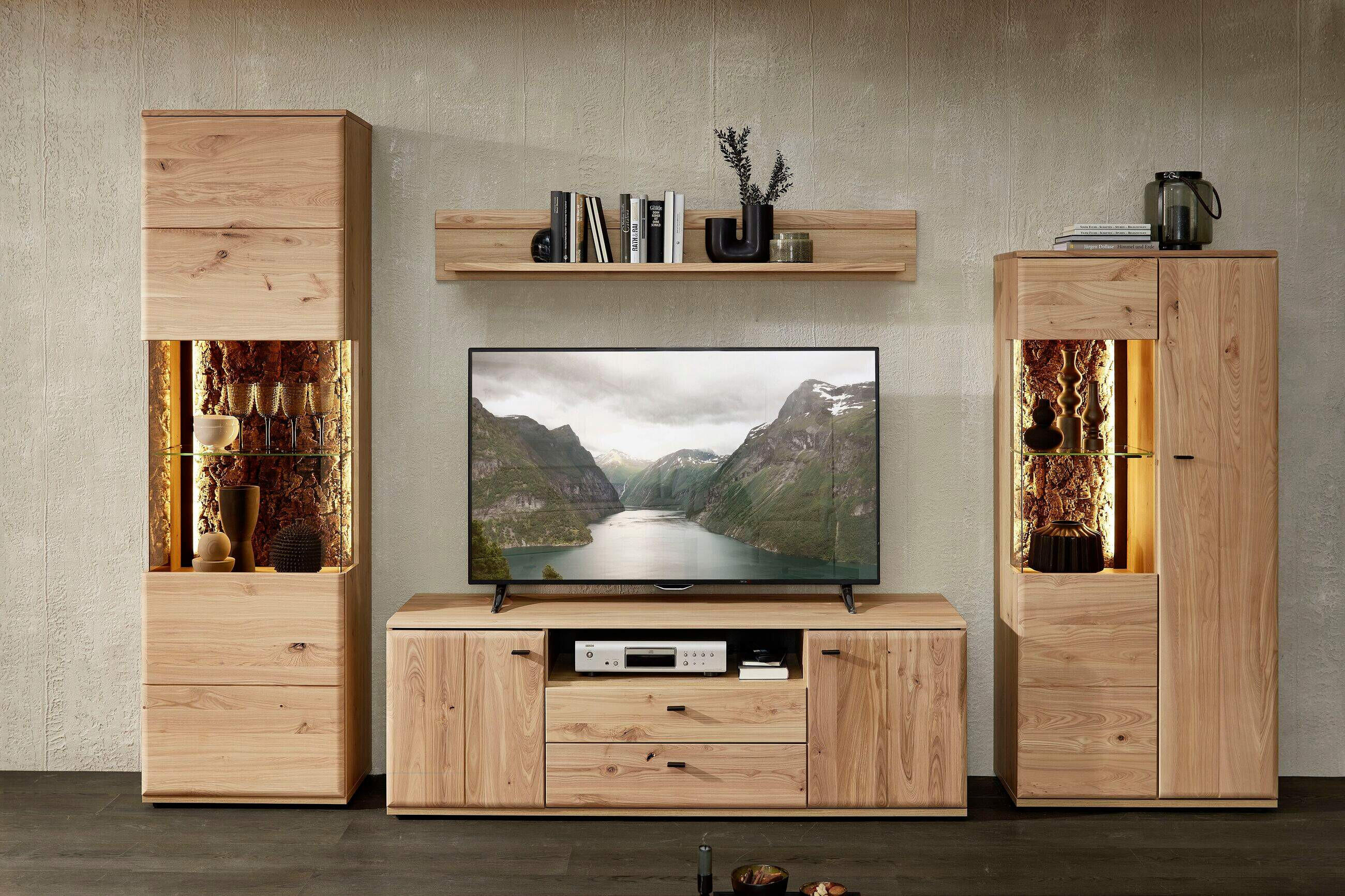 Modulare Wohnwand aus Massivholz