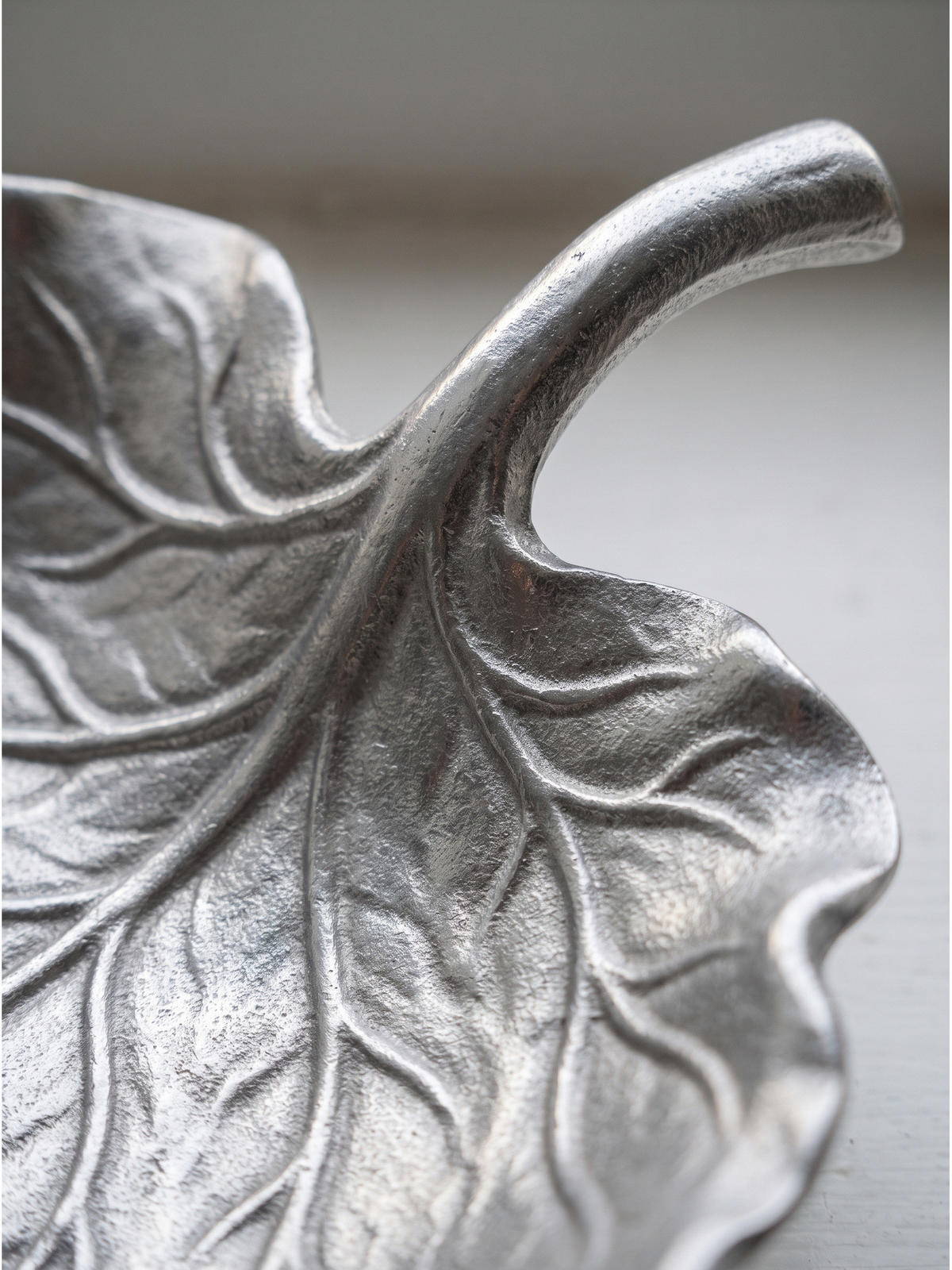 DEKOSCHALE SUBIACO, Aluminium, handgefertigt, Silber, 67 x 27 x 11 cm - Silberfarben, Metall (11cm) - KADIMA DESIGN