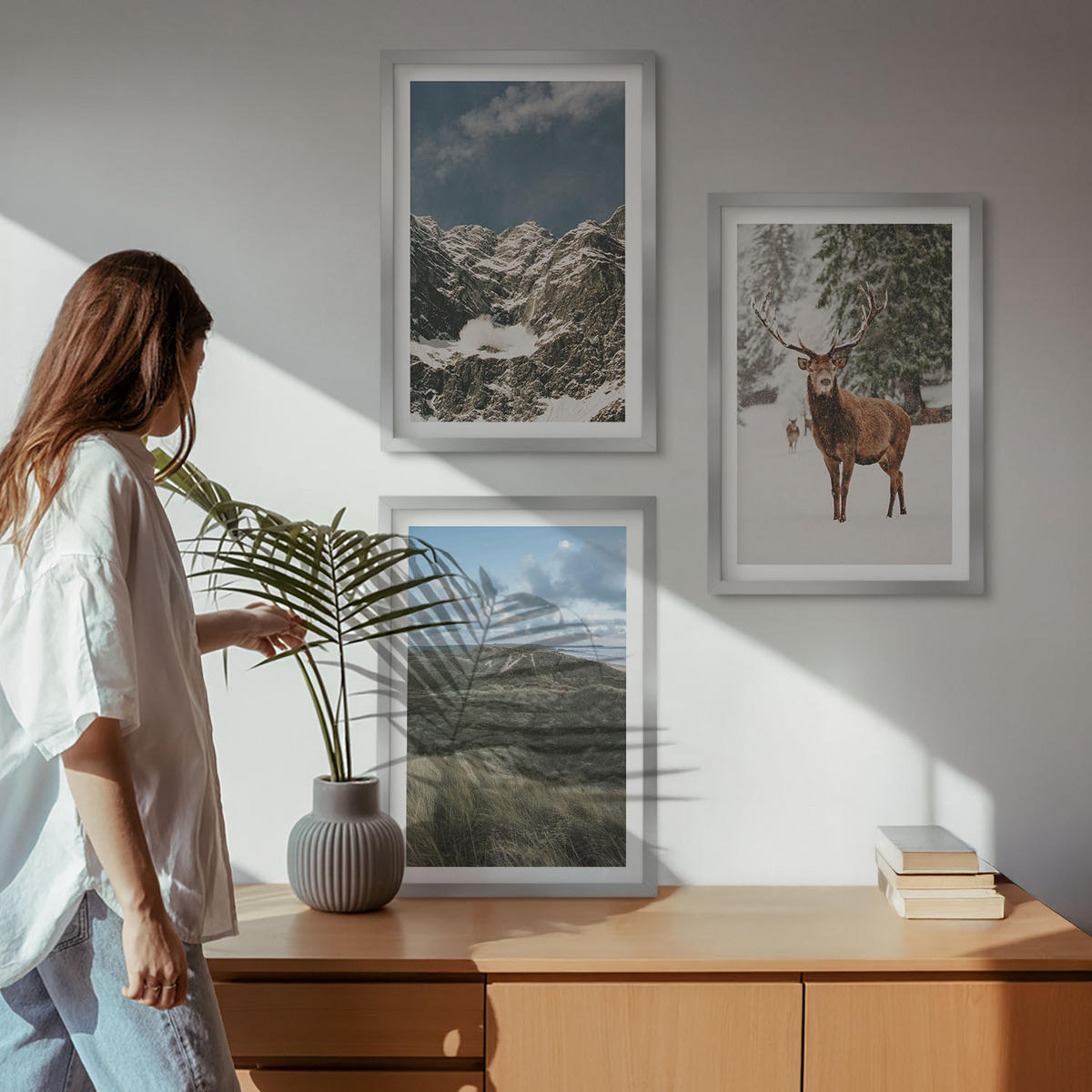 WANDBILDER 3er Set - 40x60 cm Silberner Rahmen - Berge, Schnee, Hirsche, Waldlandschaft - Silberfarben, Kunststoff (40/60cm) - ArtPrintCave