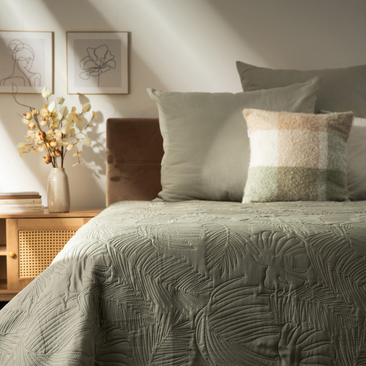 TAGESDECKE Sienna grün 200/220 cm - Grün, Textil (200/220cm) - Homla