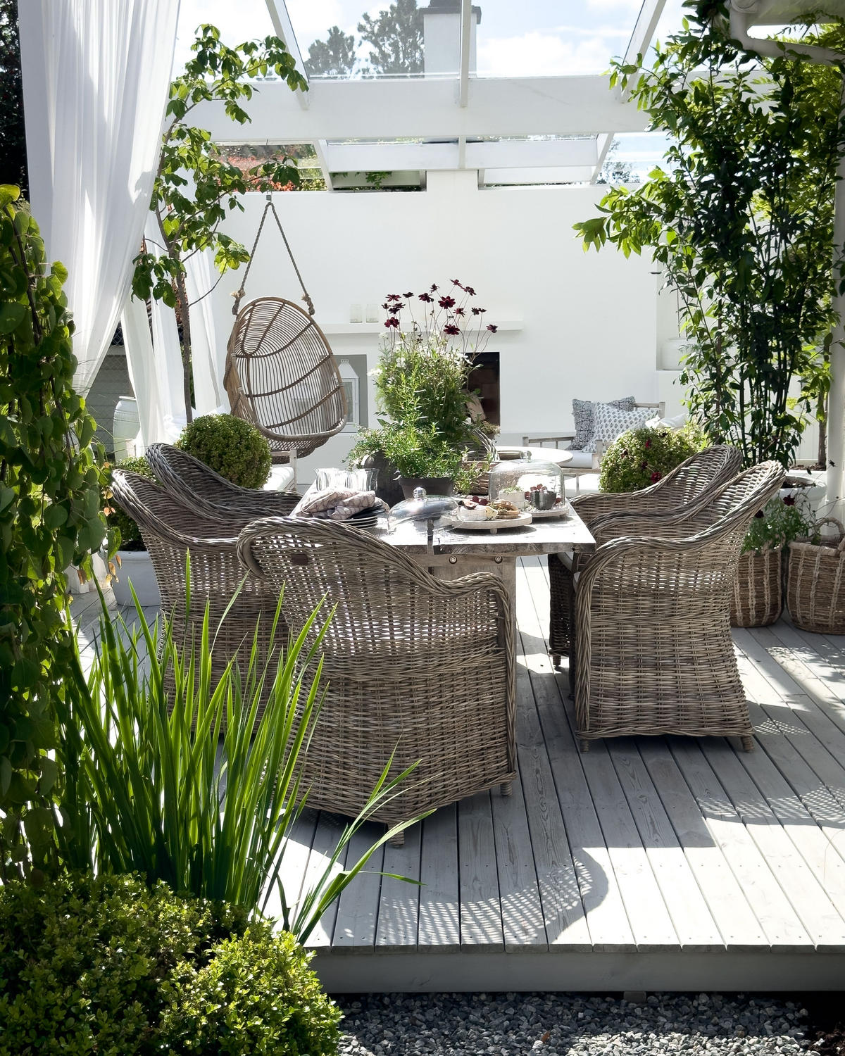 GARTENSESSEL Rattan natürlich Auflagen cremeweiß Susua - Beige/Naturfarben, Naturmaterialien (54/87/67cm) - Beliani