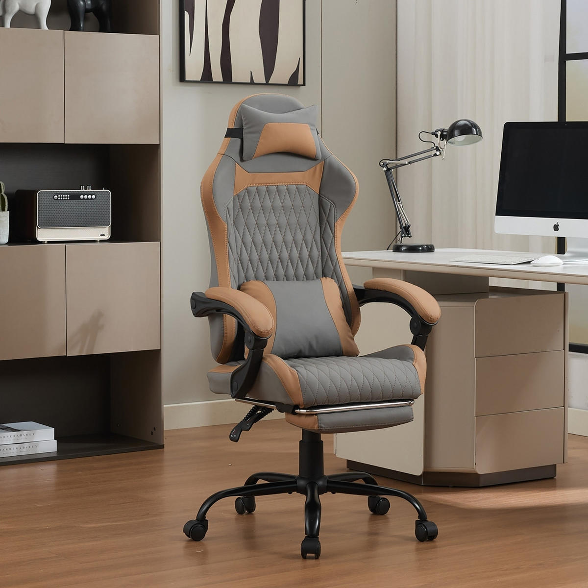 GAMING-STUHL braun mit Rautensteppung, Fußstütze, Nacken- und Lendenkissen, höhenverstellbar - Braun, Leder (54/124/62cm) - BRILVERDE