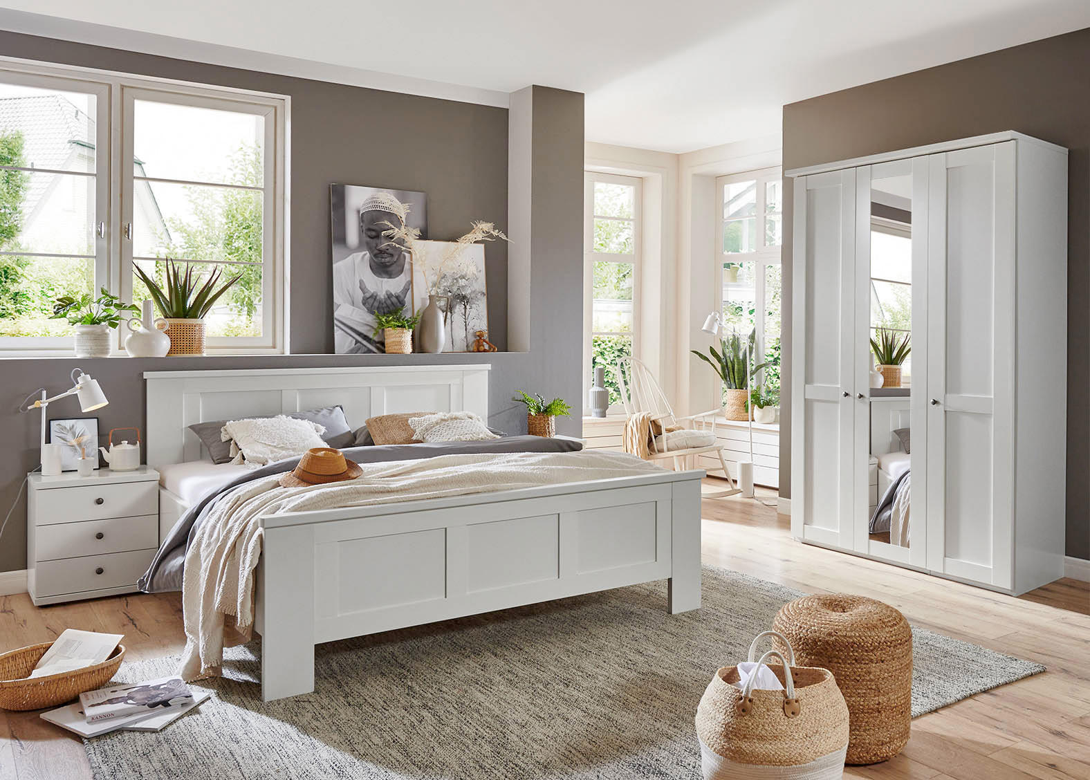 SCHLAFZIMMER Greenholm in Weiß 4 teilig mit Kleiderschrank 150cm Breite mit Spiegel, Doppelbett 180x200cm, zwei Nachttisch - Weiß, Holzwerkstoff (80/200/120cm)