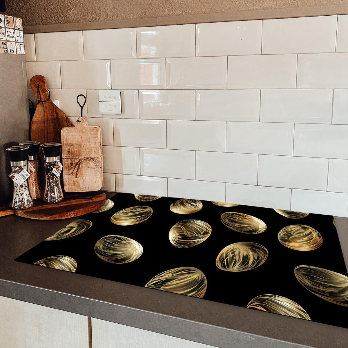 HERDABDECKPLATTE Eier - Gold - Muster Ceranfeldabdeckung 80x52 cm - Schwarz, Kunststoff (80/52/0.2cm) - MuchoWow