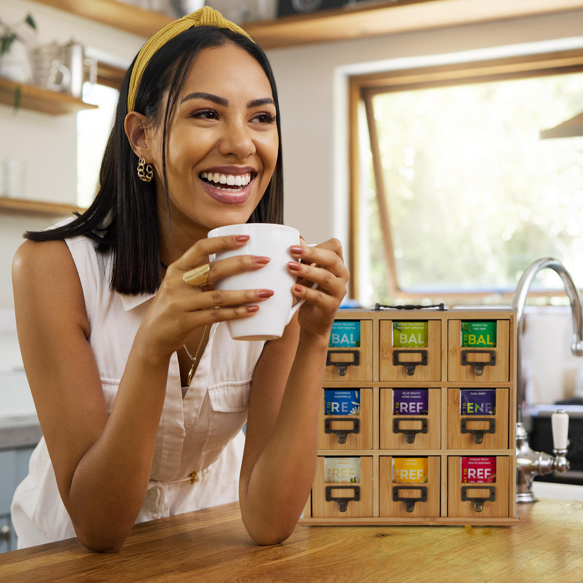 TEE-ORGANIZER - Hellbraun, Holz/Metall (30/29/11.5cm) - Relaxdays