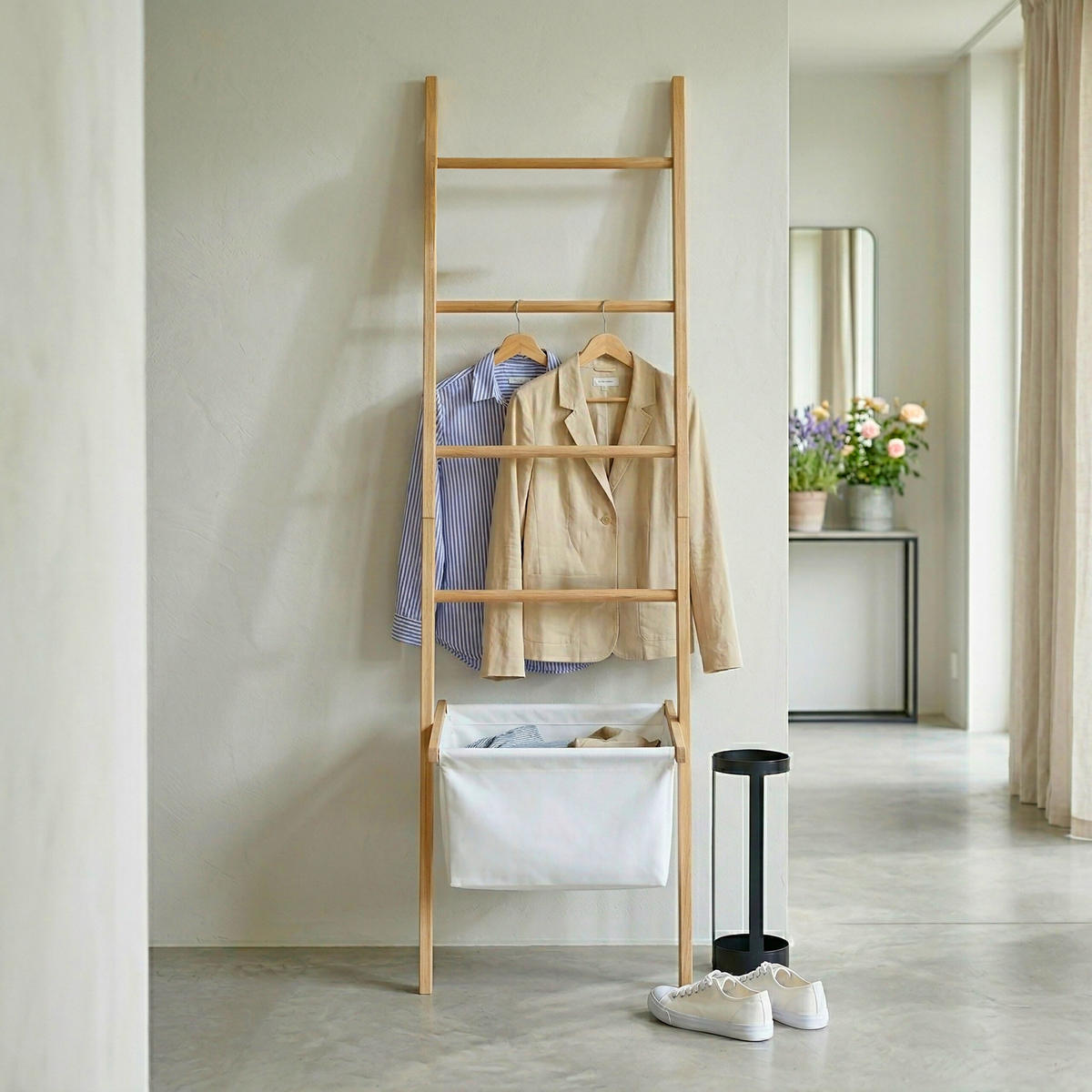 LESTEV Naravna bež za brisače s košem za perilo orehov les 4 prečke 170 cm - svetlo rjava, tekstil/les (50/170/21cm) - Relaxdays