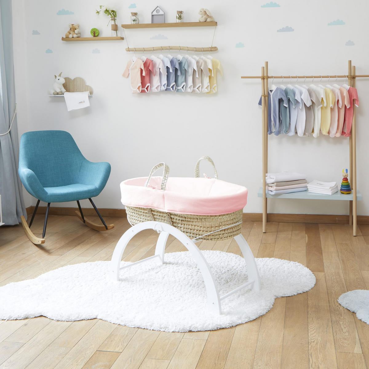 BABYTRAGEKORB mit umdrehbarem Gestell rosa - Hellrosa, Naturmaterialien (29/78cm) - Premiers Moments