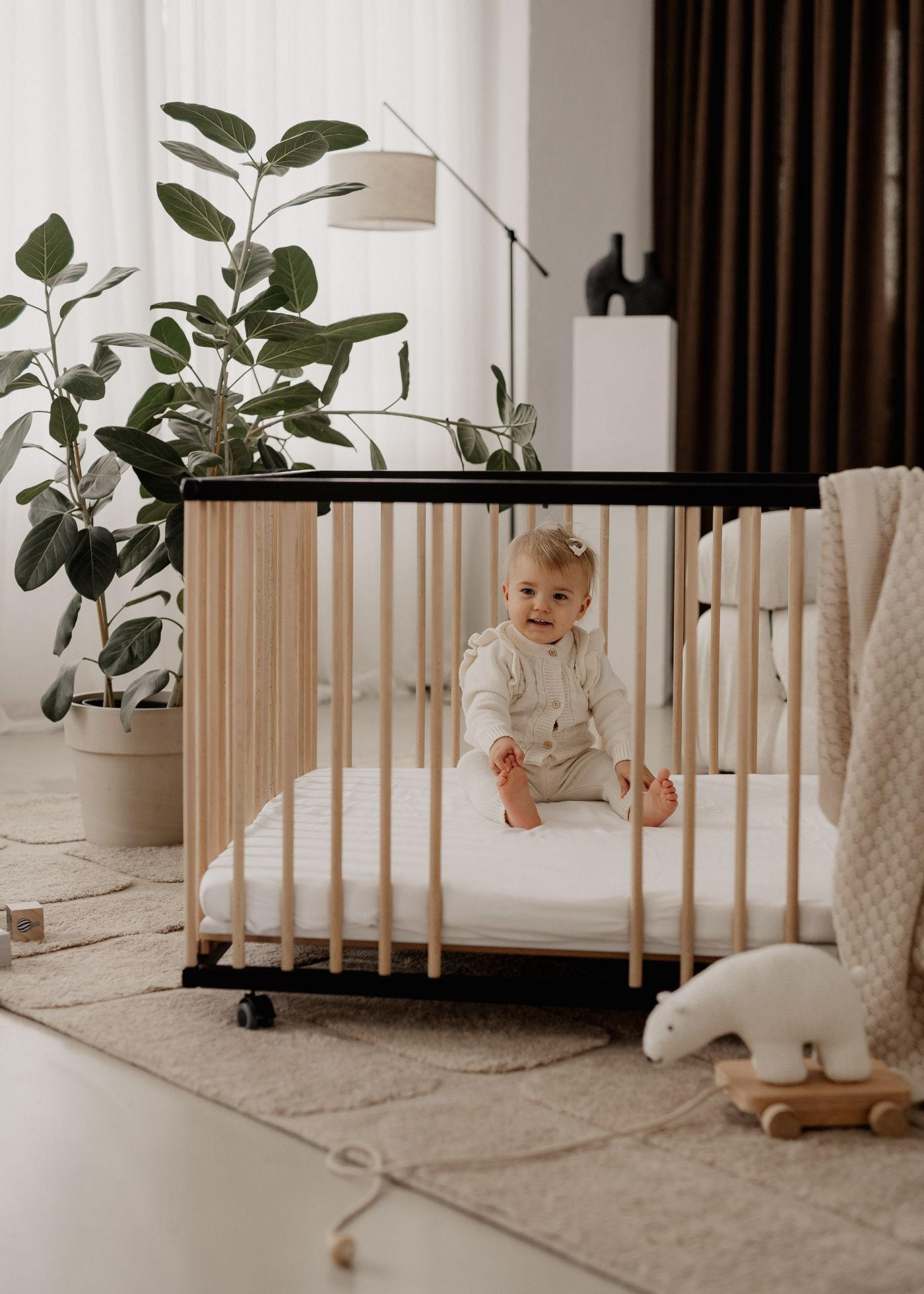 Thumbnail - Sämann – make a difference. Laufgitter, Schwarz, Natur, Holz, Echtholz,Buche, 100x74x75 cm, Babymöbel, Laufstall Baby