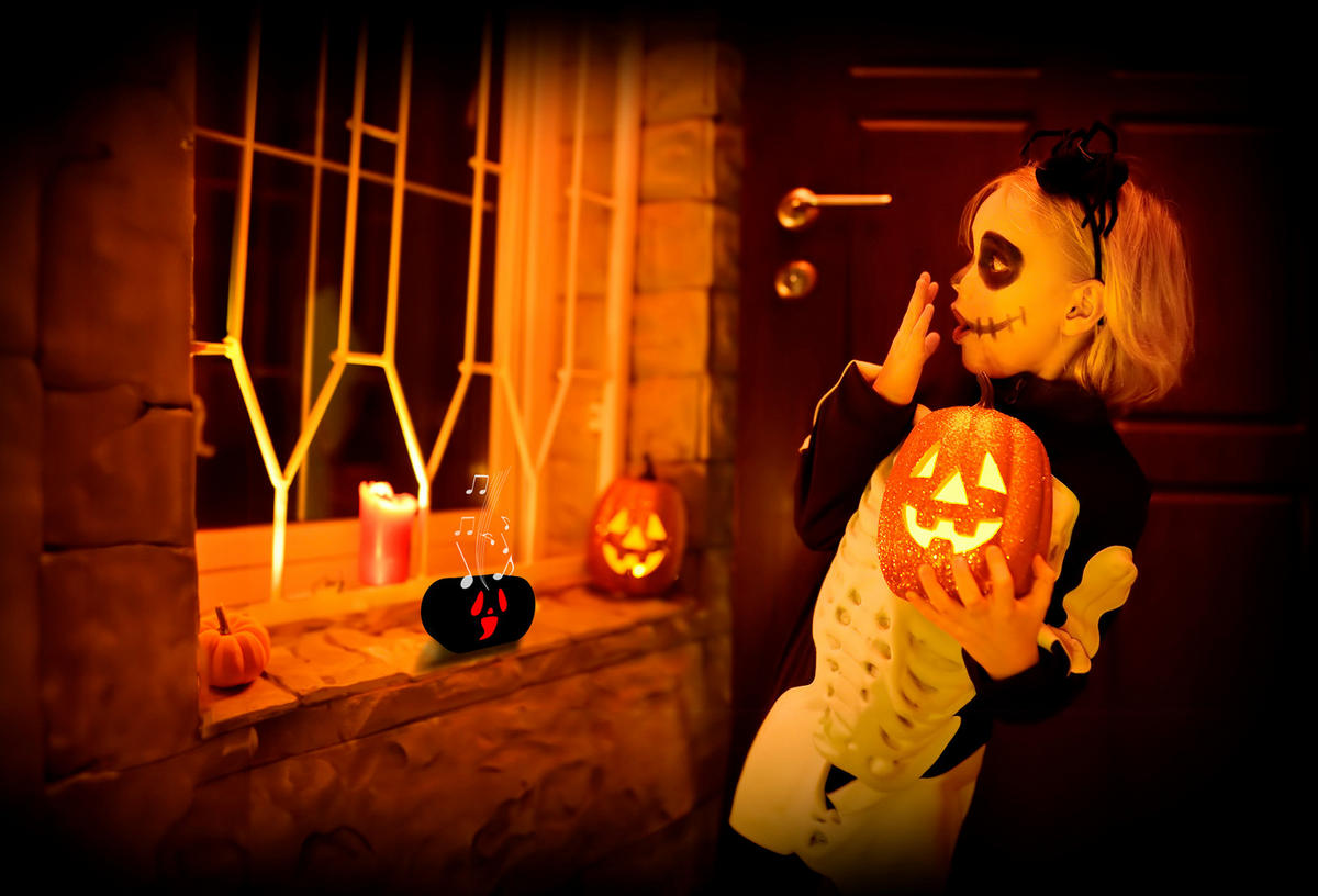 HALLOWEEN-SOUNDBOX - gruselige Geräusche mit roten LEDs und Bewegungsmelder für schaurige Stimmung, Akku wiederaufladbar - Weiß, Kunststoff (4.6/13.6/8cm) - Northpoint