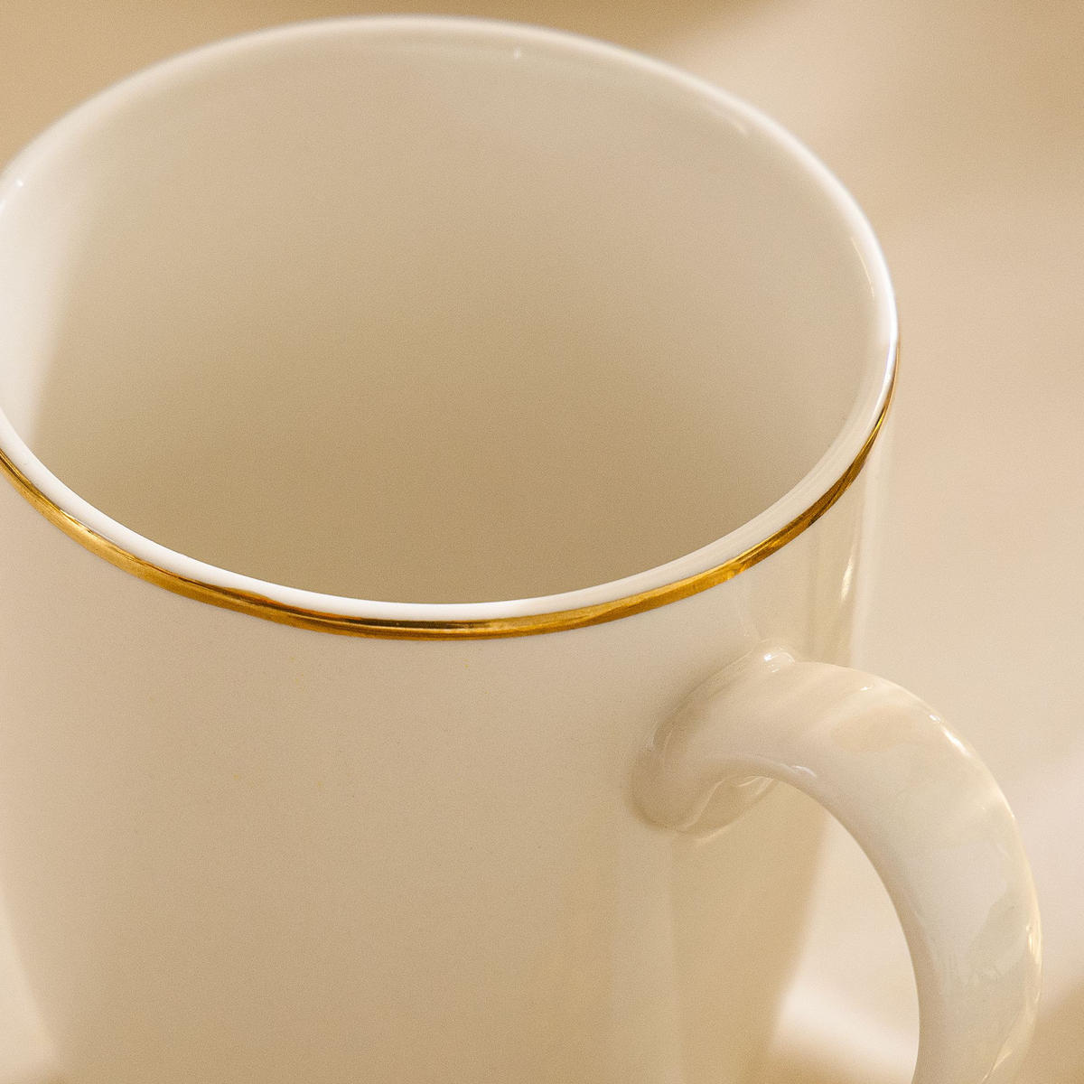 FRÜHSTÜCKSGESCHIRRSET AD BELLA, 12-tlg - Ecru/Goldfarben, Keramik (14/10.5/14cm) - KONSIMO®