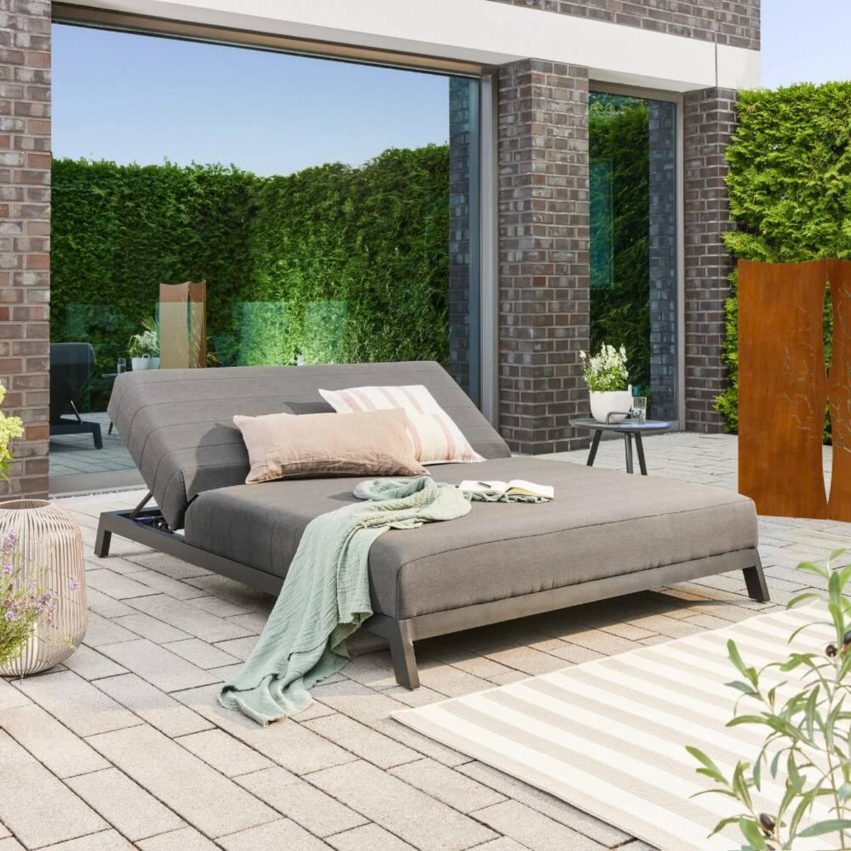 SONNENLIEGE VALENCIA - Grau, Keramik (144/38/203cm) - Home Deluxe