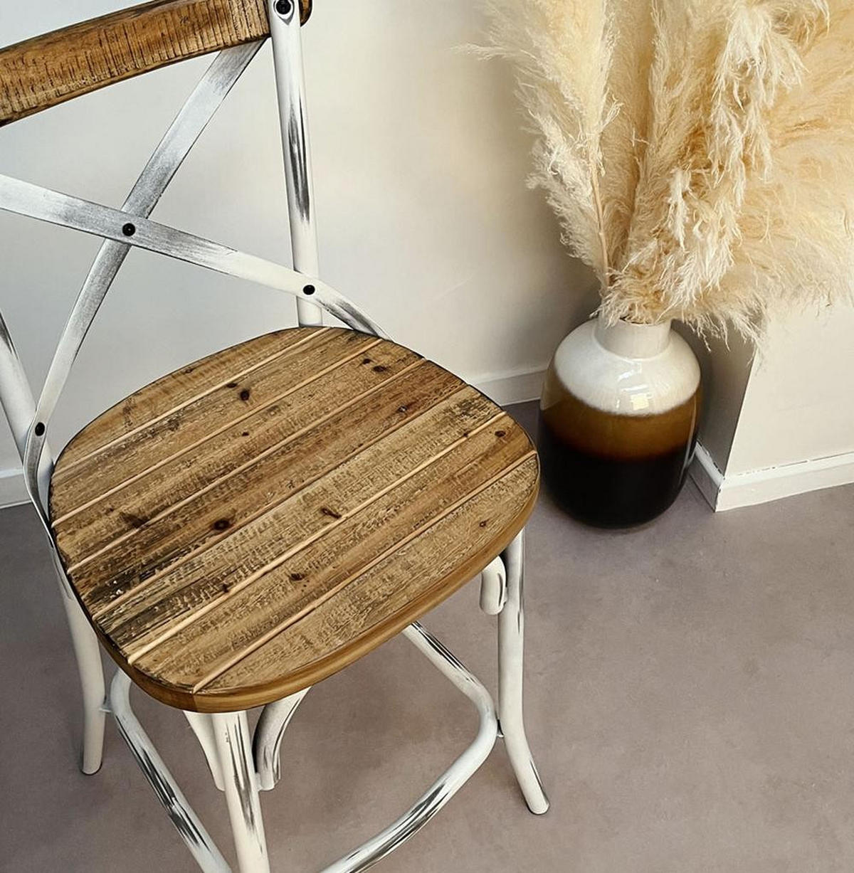 BARHOCKER Altholz Metallgestell Sitzhöhe 65cm Rückenlehne SILARO MINI, Braun-Weiß 50x47x100 cm - Braun/Weiß, Holz/Metall (47/100/50cm) - KADIMA DESIGN