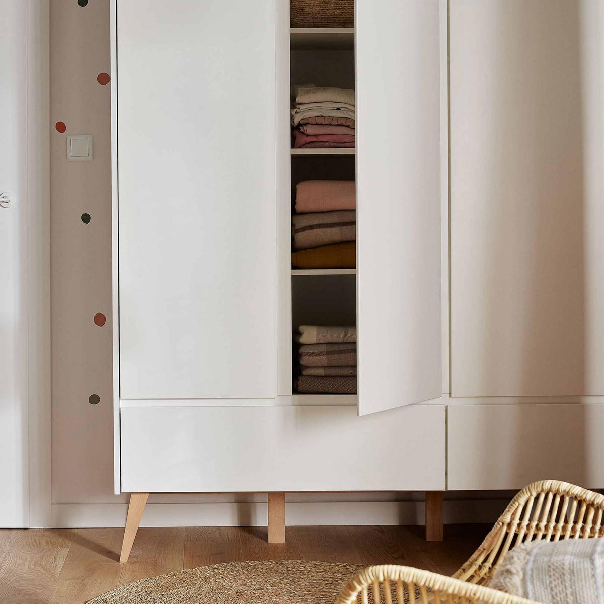 KINDERKLEIDERSCHRANK Drehtürenschrank Dambi - Weiß, Holz (149/200/53cm) - KONSIMO®