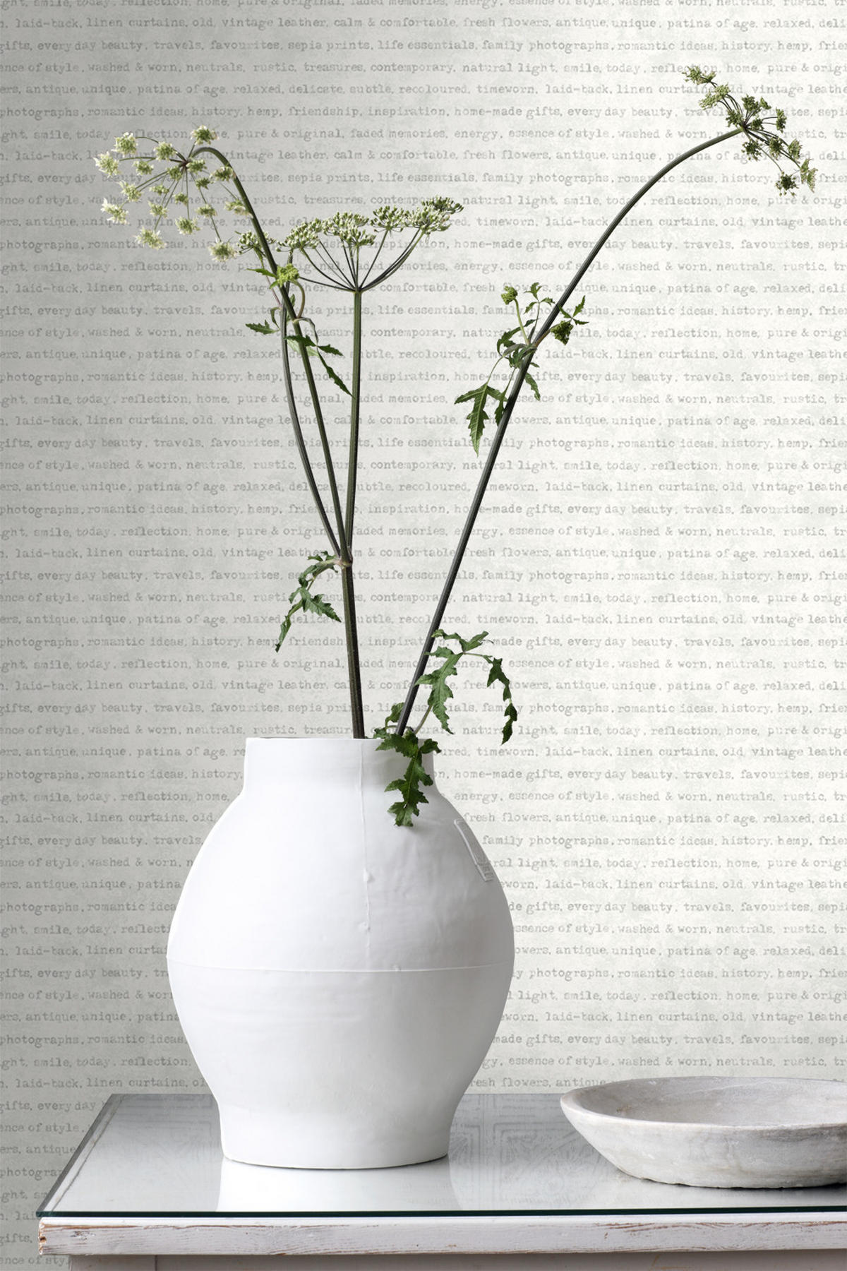 TAPETE Texte 53 cm x 10.05 m - Grau, Papier (53/1000cm) - ESTAhome