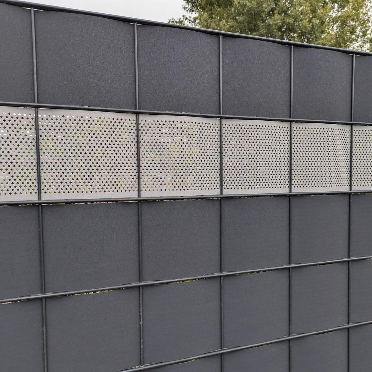 SICHTSCHUTZSTREIFEN PP Premium Gelocht 20 Prozent Streifen Weiß 2,55m - Weiß, Kunststoff (255/19cm) - ZAUN|ZU