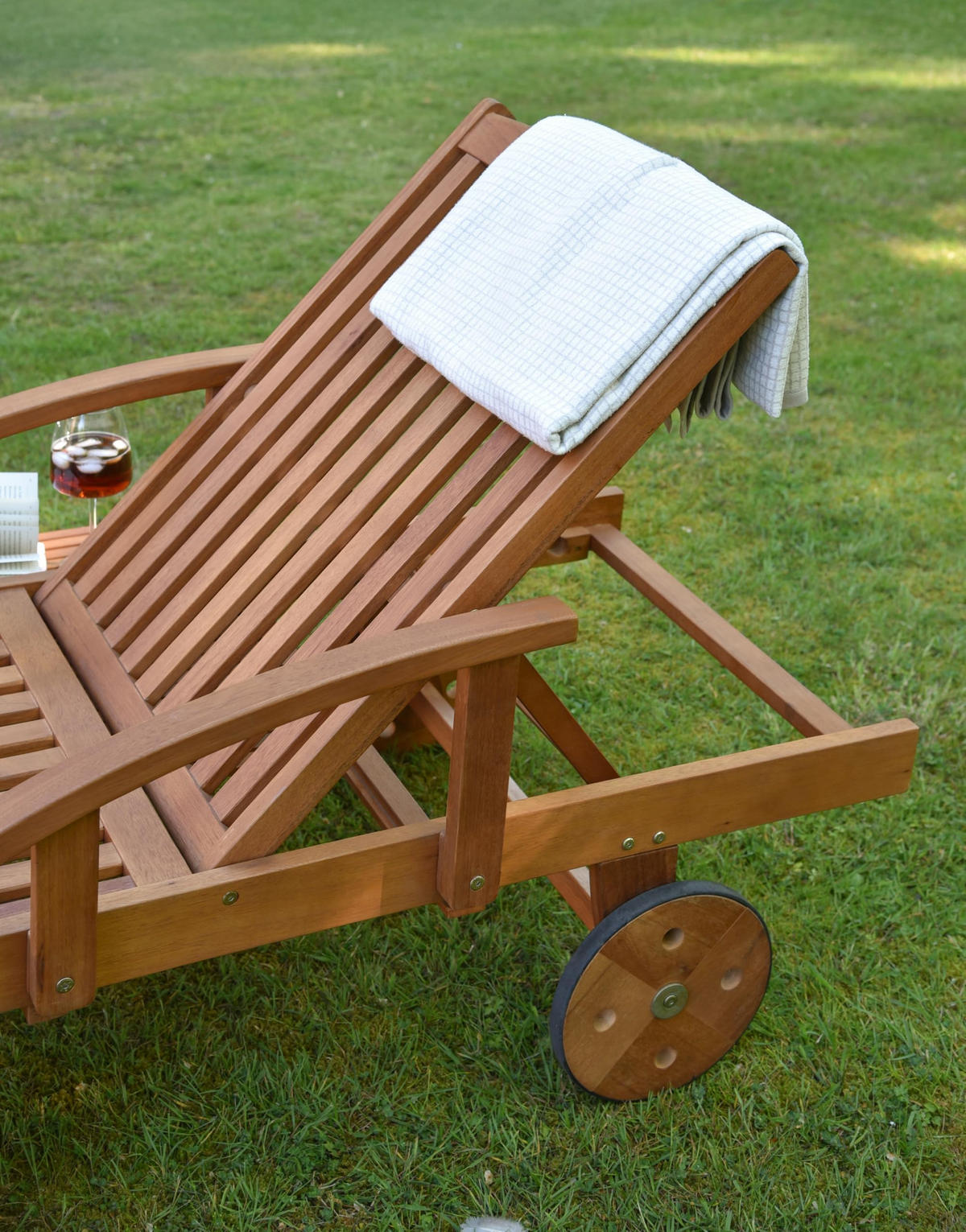 SONNENLIEGE Rolando Verstellbar Eukalyptus Gartenliege - Naturfarben, Holz (74/91/195cm) - DELUKE