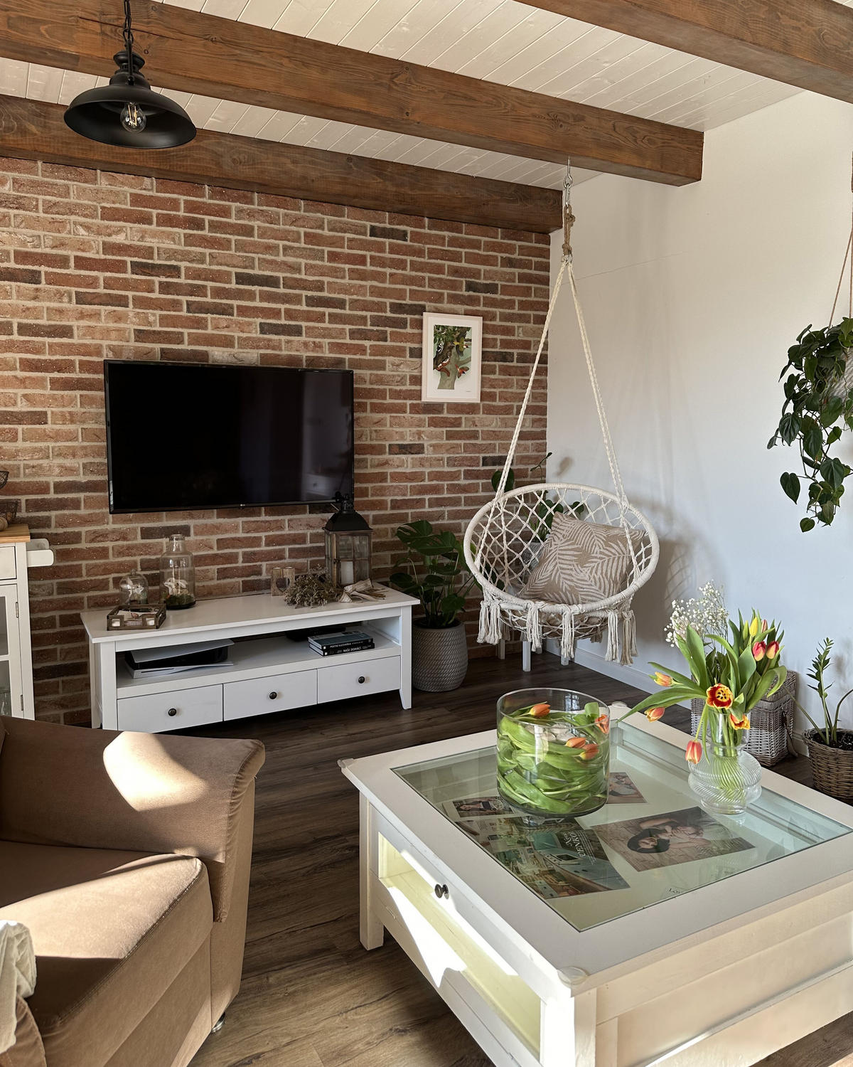 COMODĂ TV albă BERKELEY 50/137/50 cm - alb, compozit lemnos (137/50/50cm) - Beliani