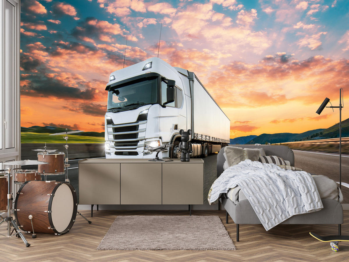 FOTOTAPETE Ein Lastwagen Autobahn Sonnenuntergang Berge 200x140 - Rosa/Orange, Papier (200/140cm) - Muralo