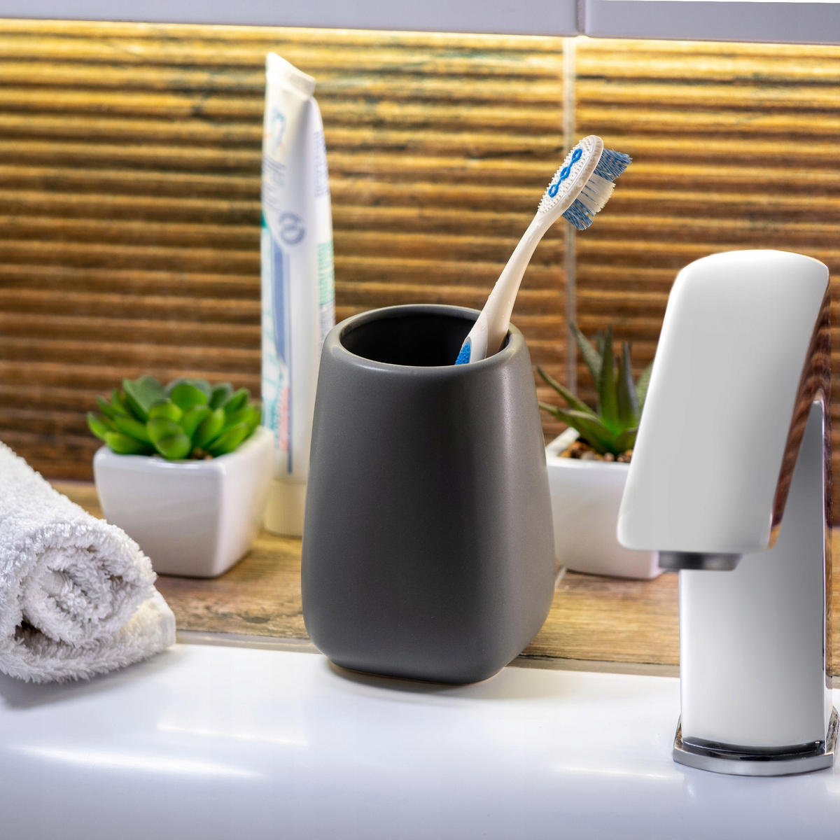 BADEZIMMERTASSE für Zahnpasta und Zahnbürsten, grau - Grau, Keramik (8/11cm) - KADAX