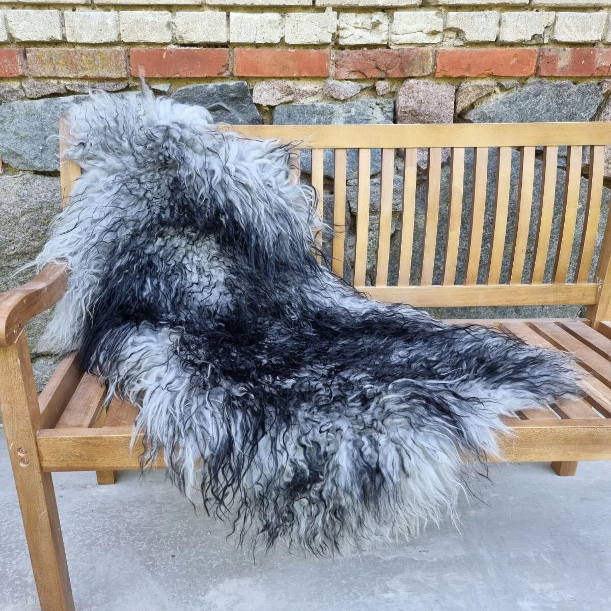 LAMMFELL Island Langhaar natur lockig weich Premium Hellgrau-Schwarz geflammt ca. 105 cm - Hellgrau/Schwarz, Fell (55/105cm) - Provellus