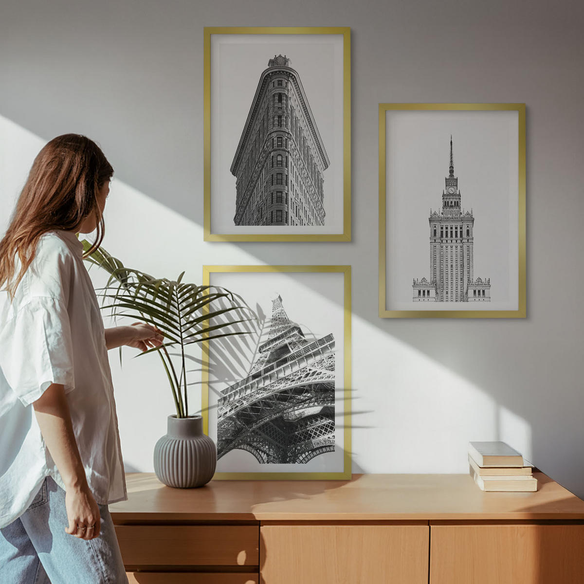 BILDER SET 3er Set - 40x60 cm Goldrahmen - Architektonische Schwarz-Weiß-Gebäude - Goldfarben, Kunststoff (40/60cm) - TULUP