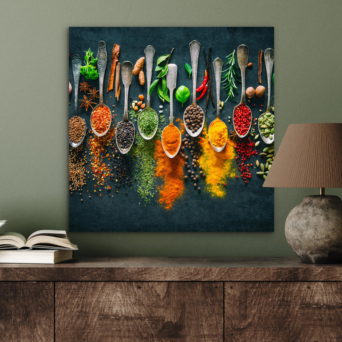 KOVOVÝ OBRAZ Bylinky - korenie - lyžičky 50x50 cm - kari žltá, kov (50/50cm) - MuchoWow