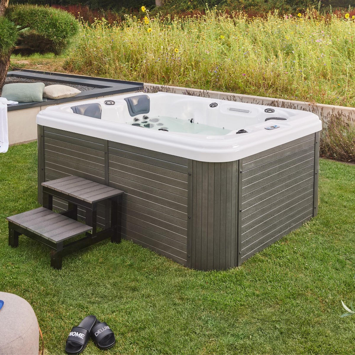 OUTDOOR WHIRLPOOL BEACH - Ausstattung: Mit Treppe und Thermoabdeckung - Anthrazit, Kunststoff (210/83/155cm) - Home Deluxe