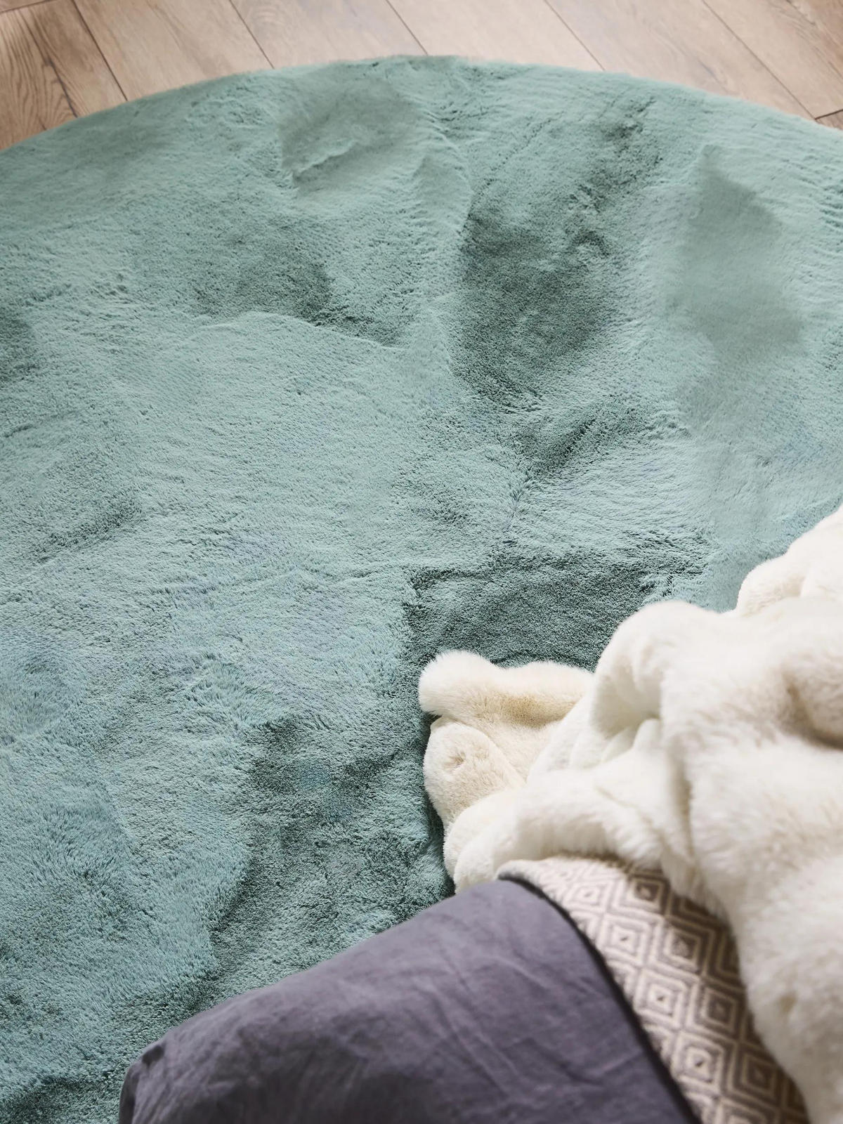 KUNSTFELL-TEPPICH Dave Mint ø 180 cm rund - Mintgrün, Kunststoff/Textil (180/180cm) - benuta Nest