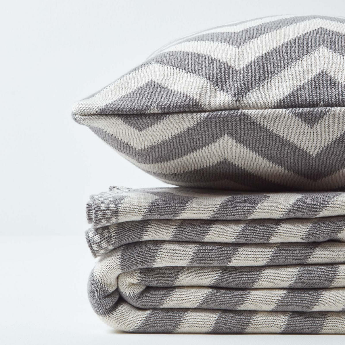 STRICKDECKE 150/200 cm, Zickzack-Muster Baumwolle - Grau, Textil (150/200cm) - Homescapes