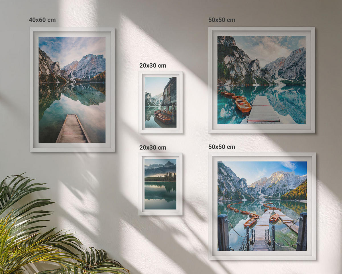 BILDER SET 5er Set - 50x50 cm & 20x30 cm & 40x60 cm Weißer Rahmen - See Berge Holzboote - Weiß, Kunststoff (40/60cm) - TULUP