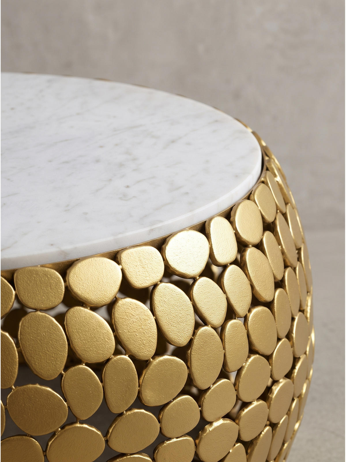 COUCHTISCH DIEMEL, Marmor, handgefertigt, Gold-Weiß, Ø 66 x 32 cm - Goldfarben, Stein/Metall (66/66/32cm) - KADIMA DESIGN
