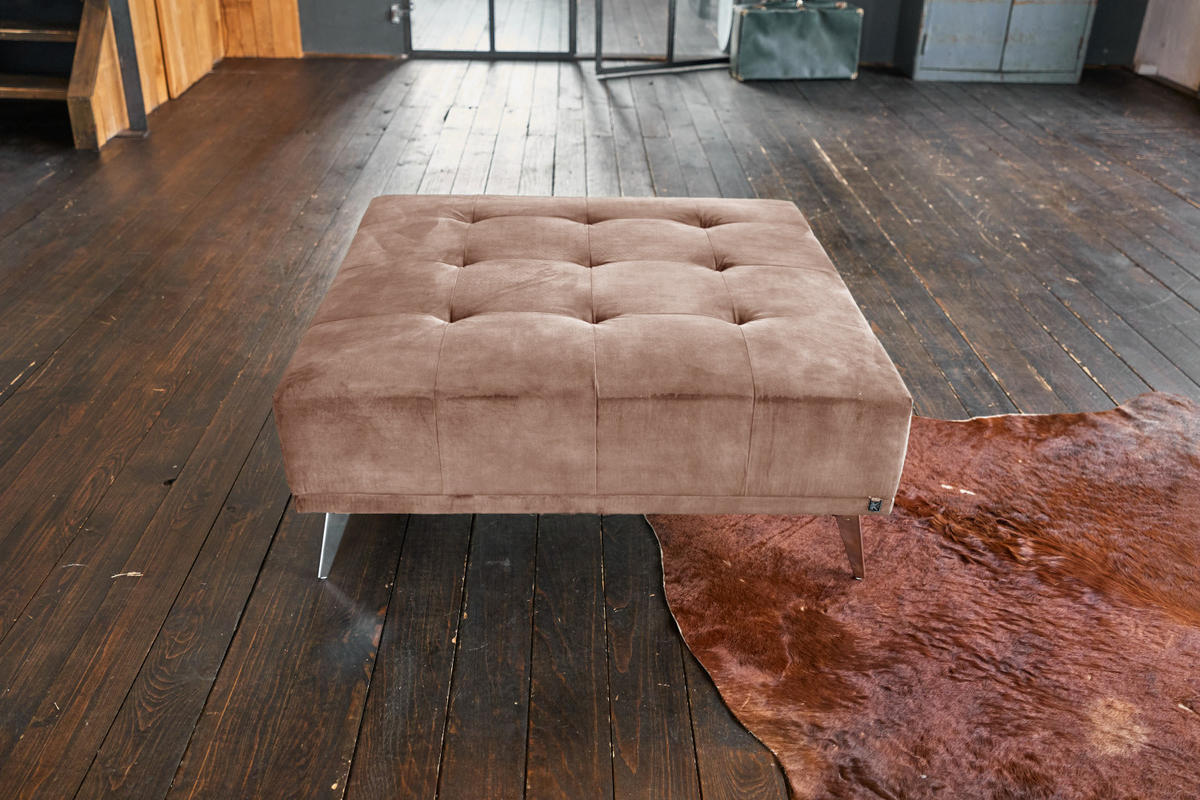 HOCKER WIOLO Taupe Velvet - Taupe/Silberfarben, Textil/Metall (110/42/110cm) - KAWOLA