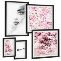 BILDER SET 5er Set - 50x50 cm & 20x30 cm & 40x60 cm Schwarzer Rahmen - Pfingstrosenporträt einer Frau zu Hause - Schwarz, Kunststoff (40/60cm) - TULUP
