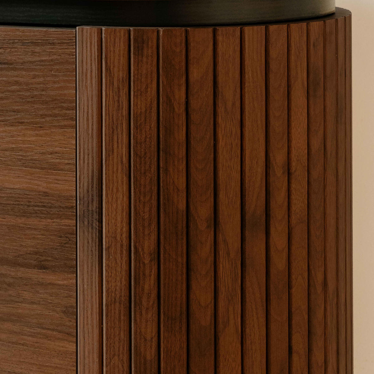 TV-SCHRANK, dunkles Holzeffekt - Braun, Holz (200/55/40cm) - Oviala