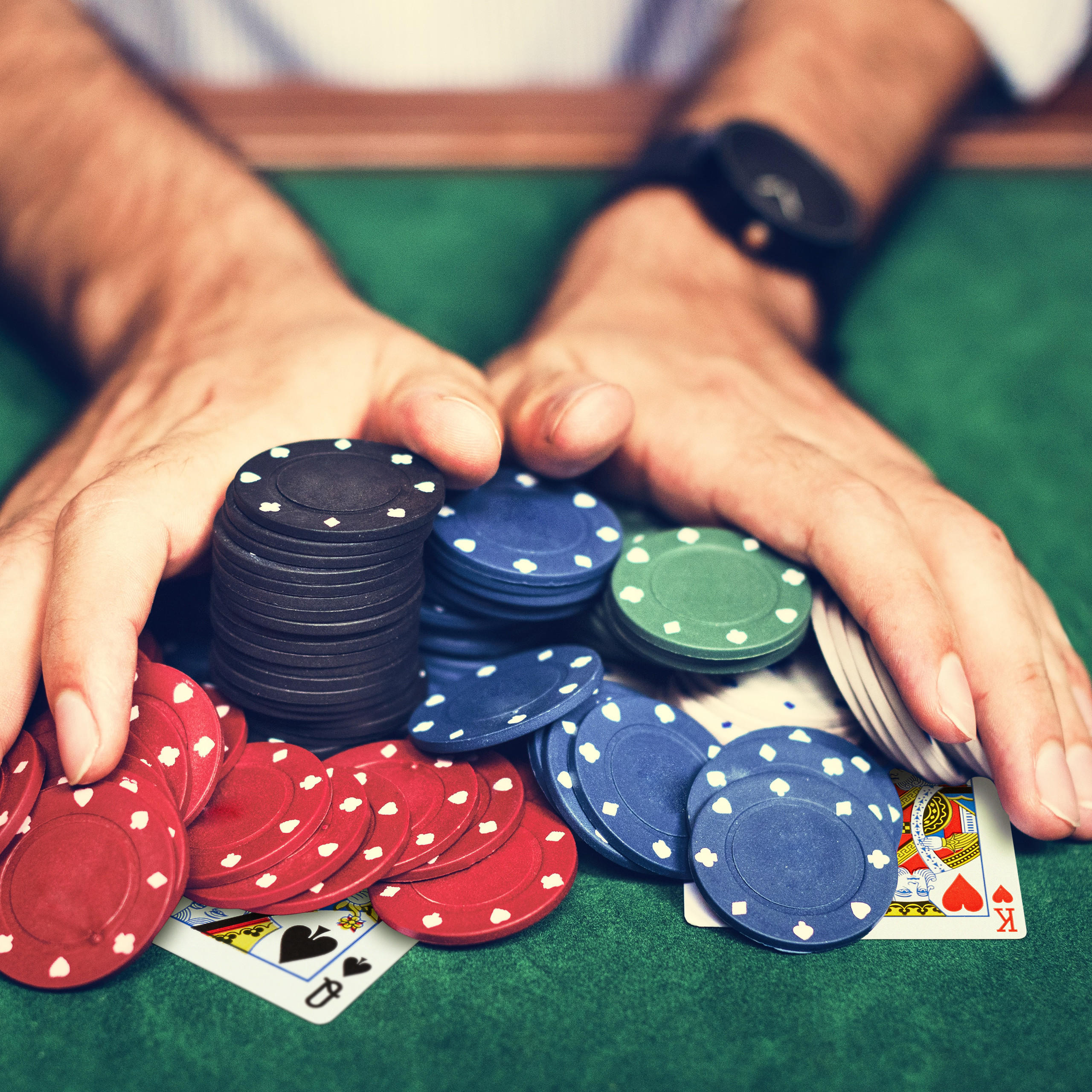 POKERSET - Grün, Papier/Kunststoff (24/15cm) - Relaxdays