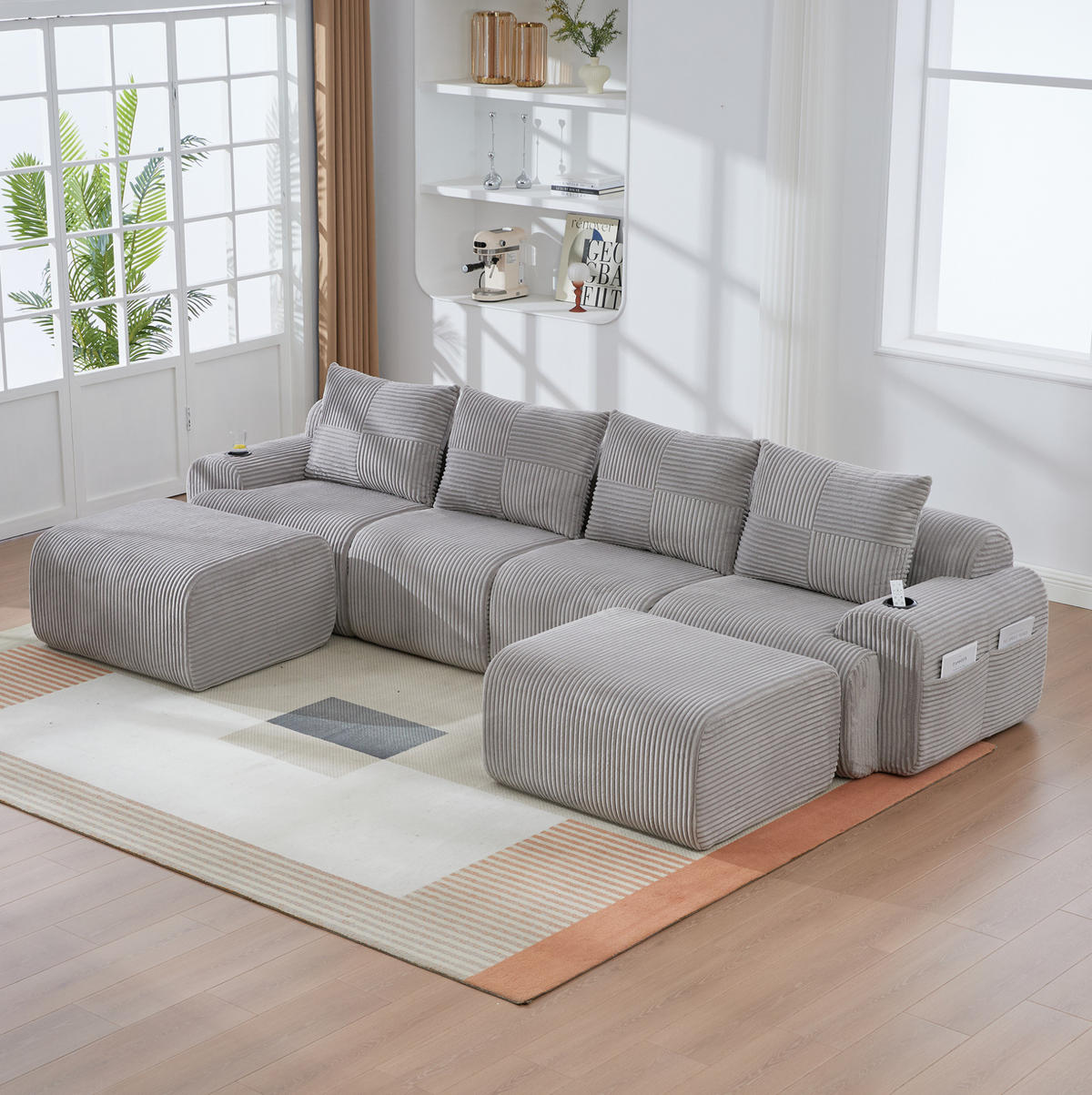 WOHNLANDSCHAFT Modulares 4-Sitzer-Sofa 333/174/80 cm hellgrau aus Cord mit 2 Hockern, Cupholder und Seitentasche - Hellgrau, Textil (174/80/333cm) - Modenvie
