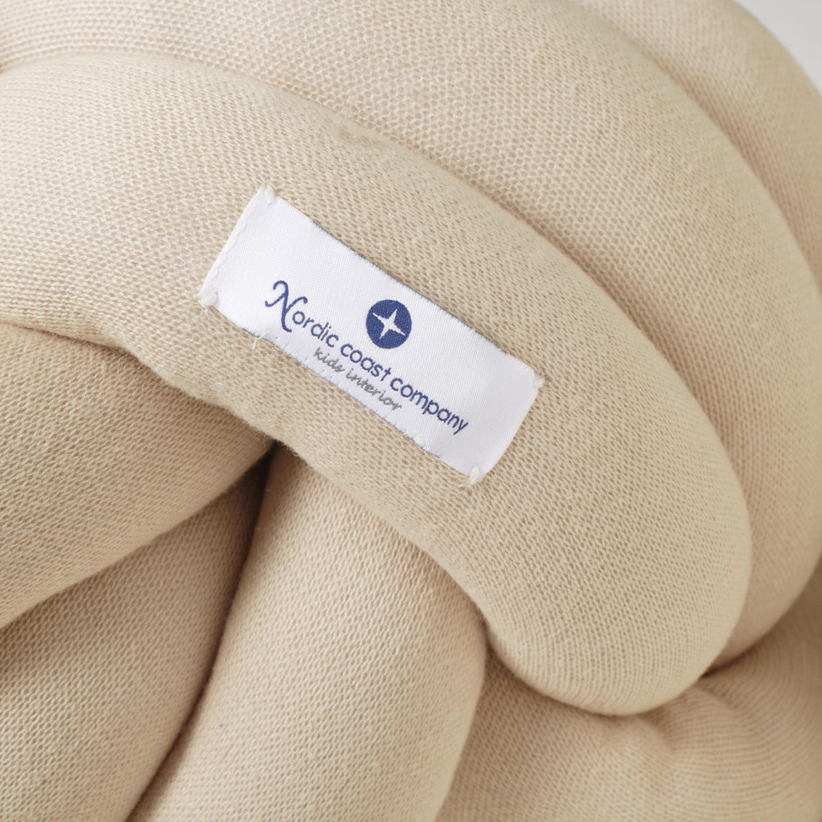 KNOTENKISSEN Strick Beige - Beige, Textil (40/40cm) - nordic coast company