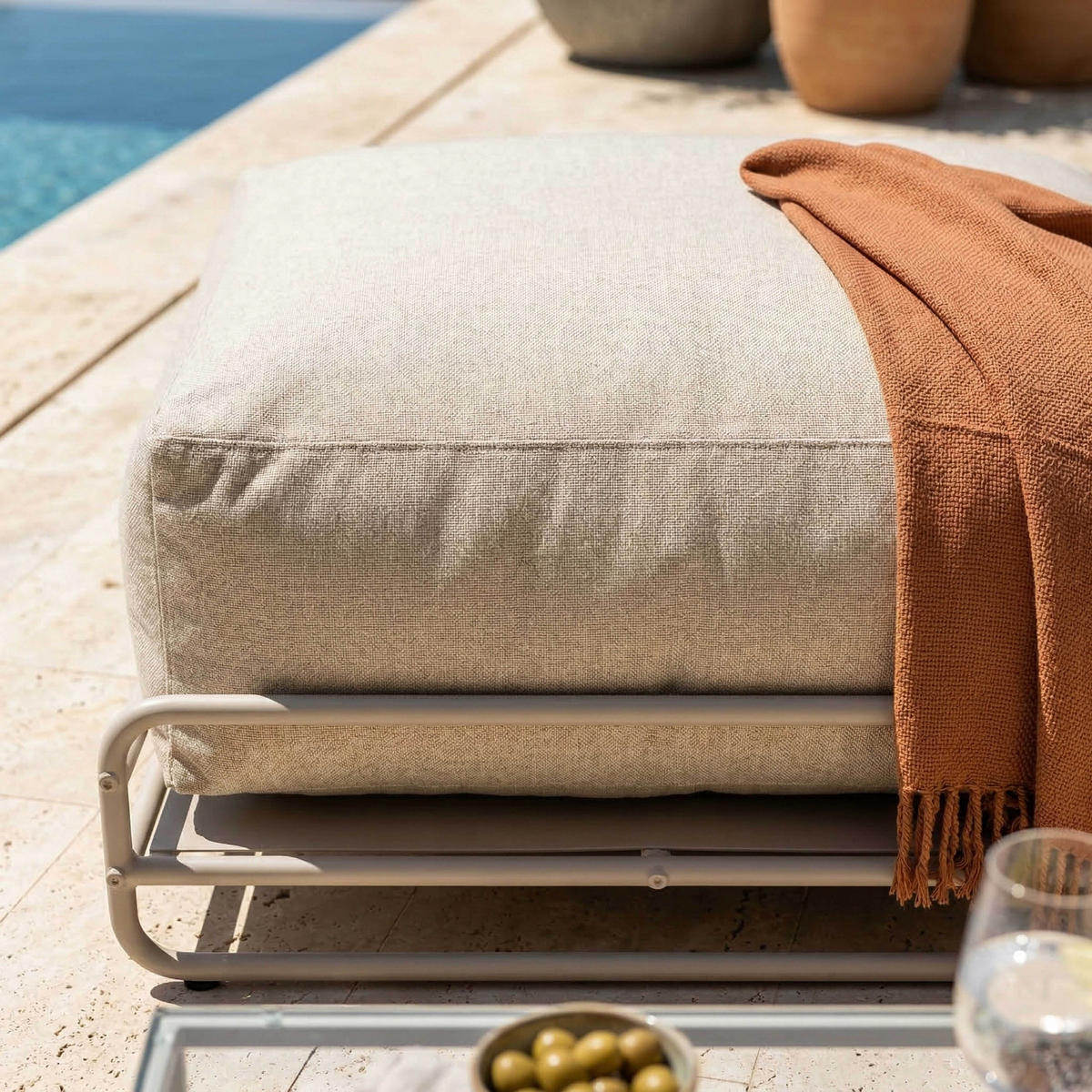 GARTENHOCKER mit Gestell, beigem - Beige, Textil (97/42/97cm) - Oviala