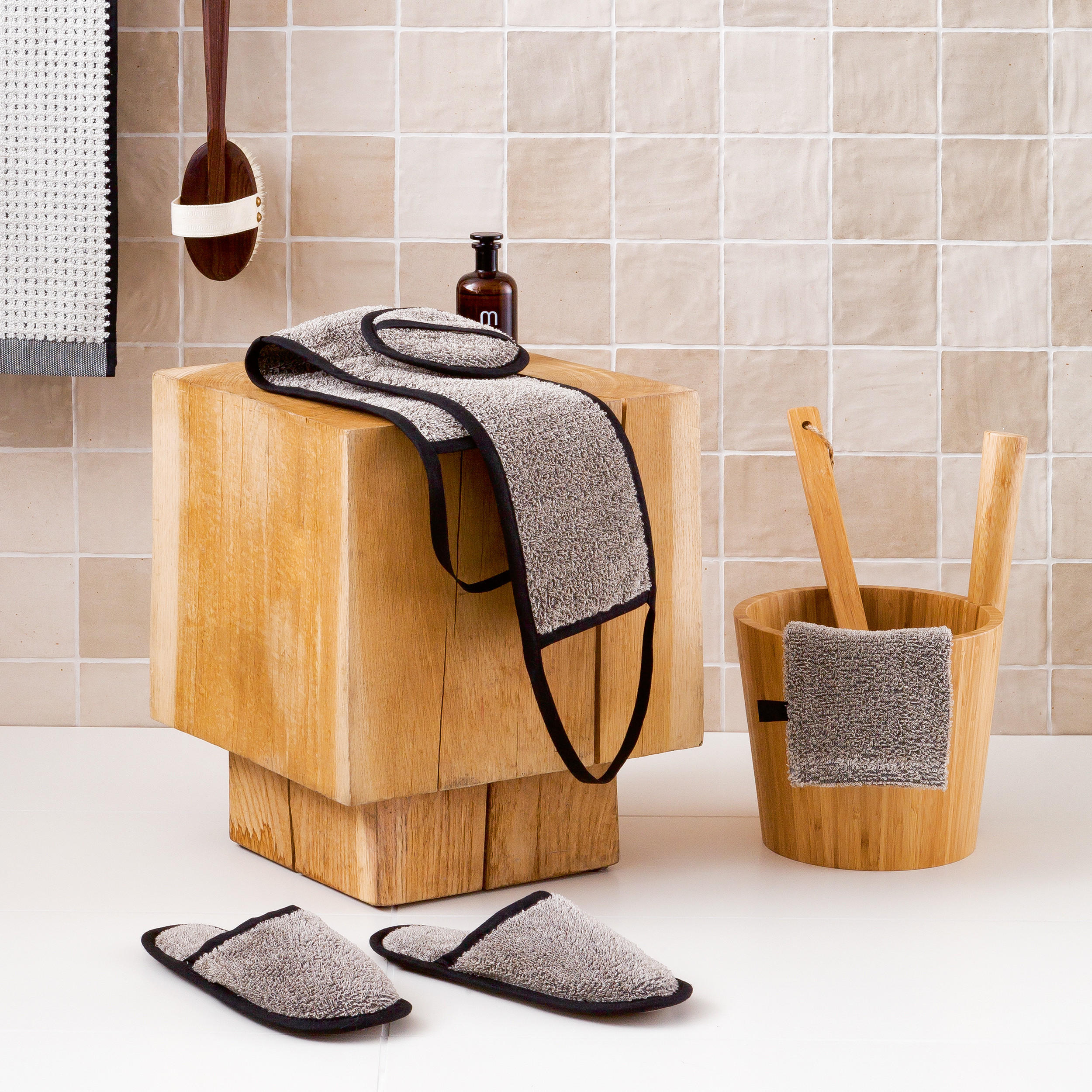 MASSAGE-WASCHHANDSCHUH SAUNA - Schwarz, Textil (14/25cm) - MÖVE