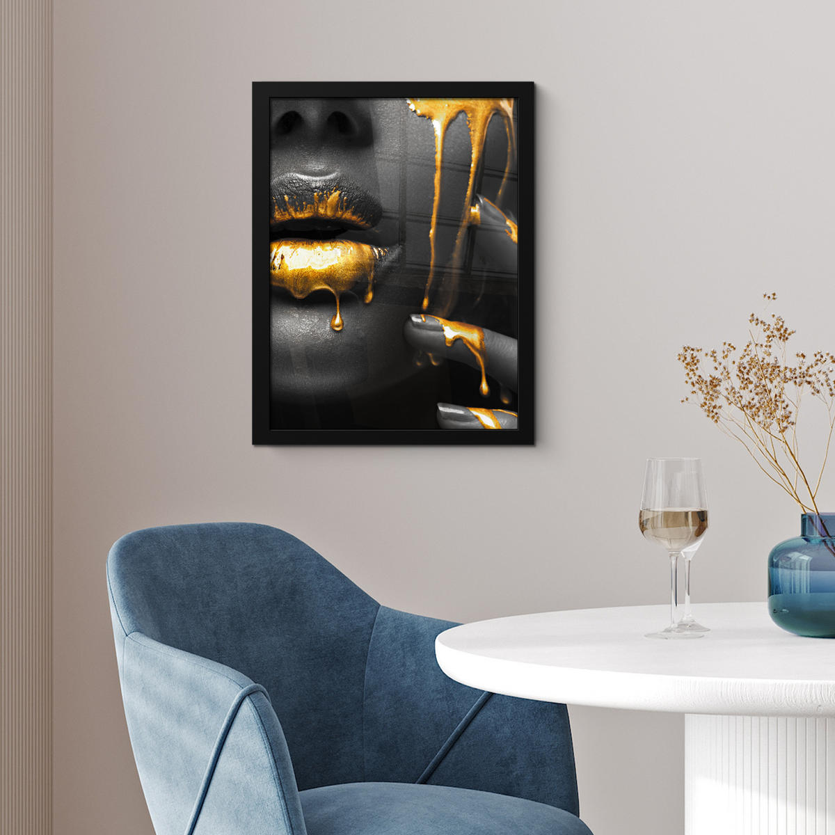 GERAHMTES BILD Frau - Schwarz - Gold - Gesicht - Lippen 30x40 cm - Goldfarben, Papier (30/40cm) - MuchoWow