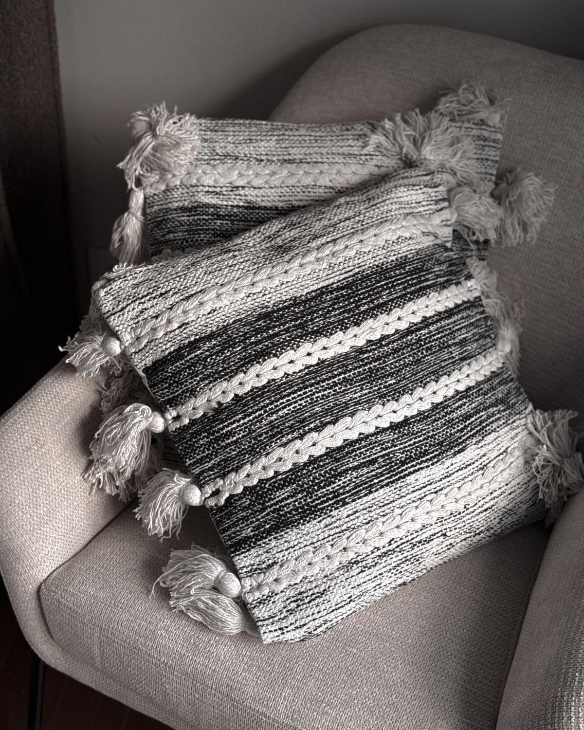 DEKORATIVNÍ POLŠTÁŘ sada 2 ks Krémově bílý 45/45 cm Rochea - ecru, textil/přírodní materiály (45/45cm) - Beliani