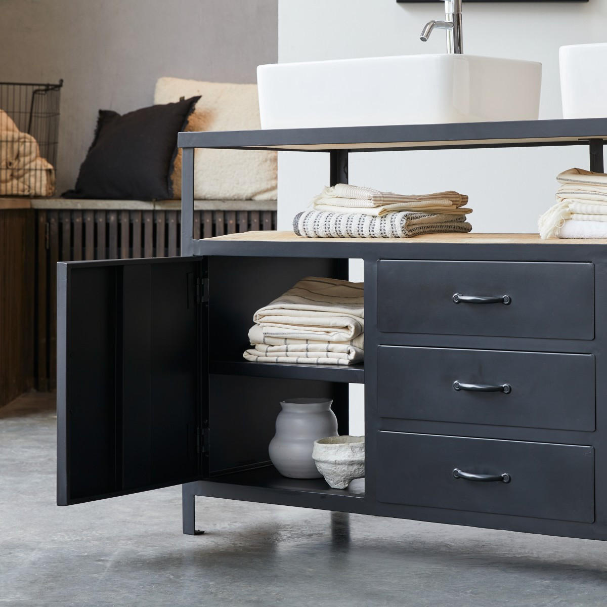 WASCHTISCHUNTERSCHRANK Industriel Schwarz aus Metall - Schwarz, Metall (140/80/55cm) - Tikamoon