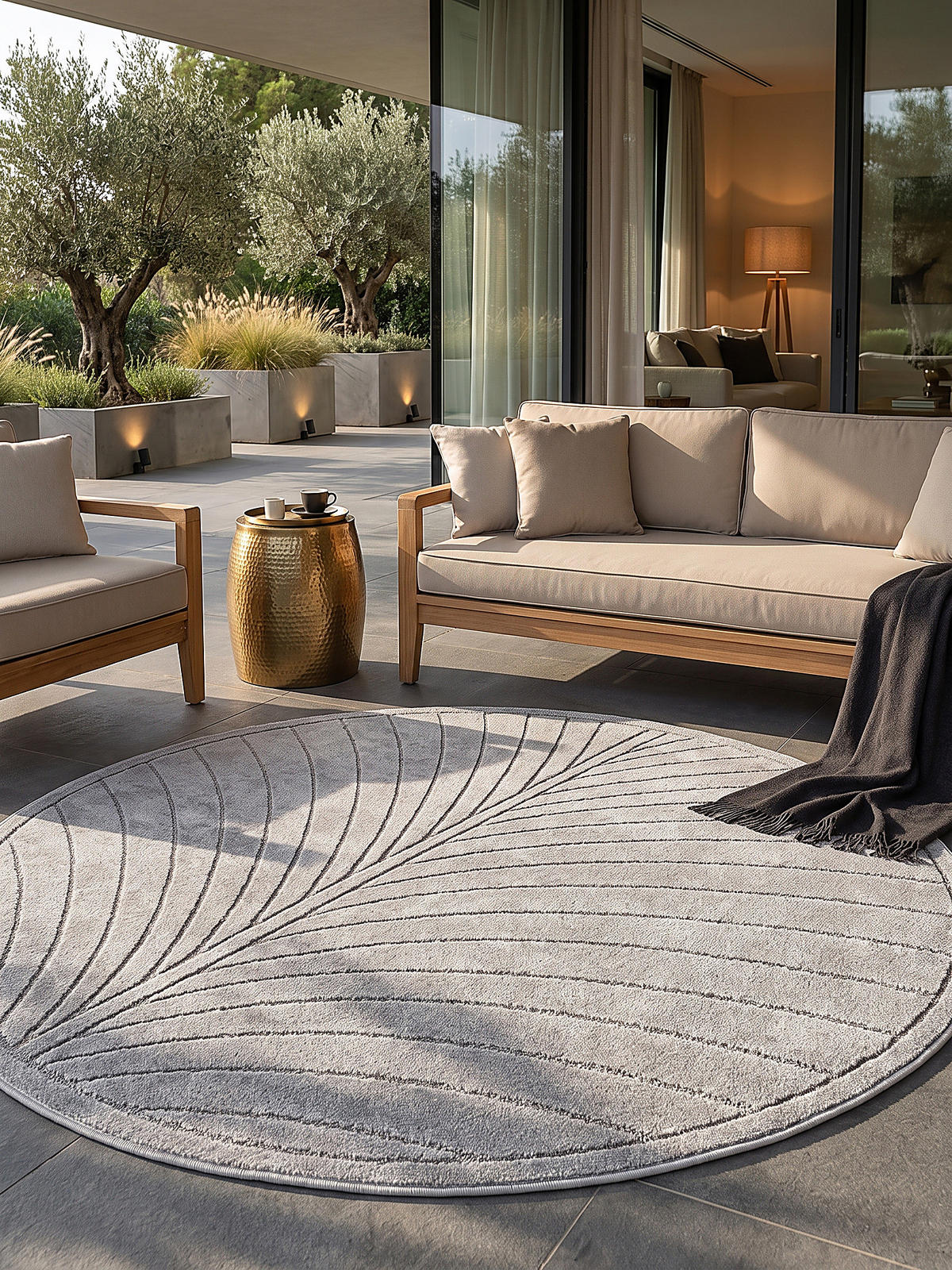 TEPPICH Outdoor, Fußbodenheizung-geeignet, mit Blattmotiv, aus Polypropylen, ENGADIN in Silbergrau, Ø 160 cm - Grau, Textil (160/160cm) - KADIMA DESIGN
