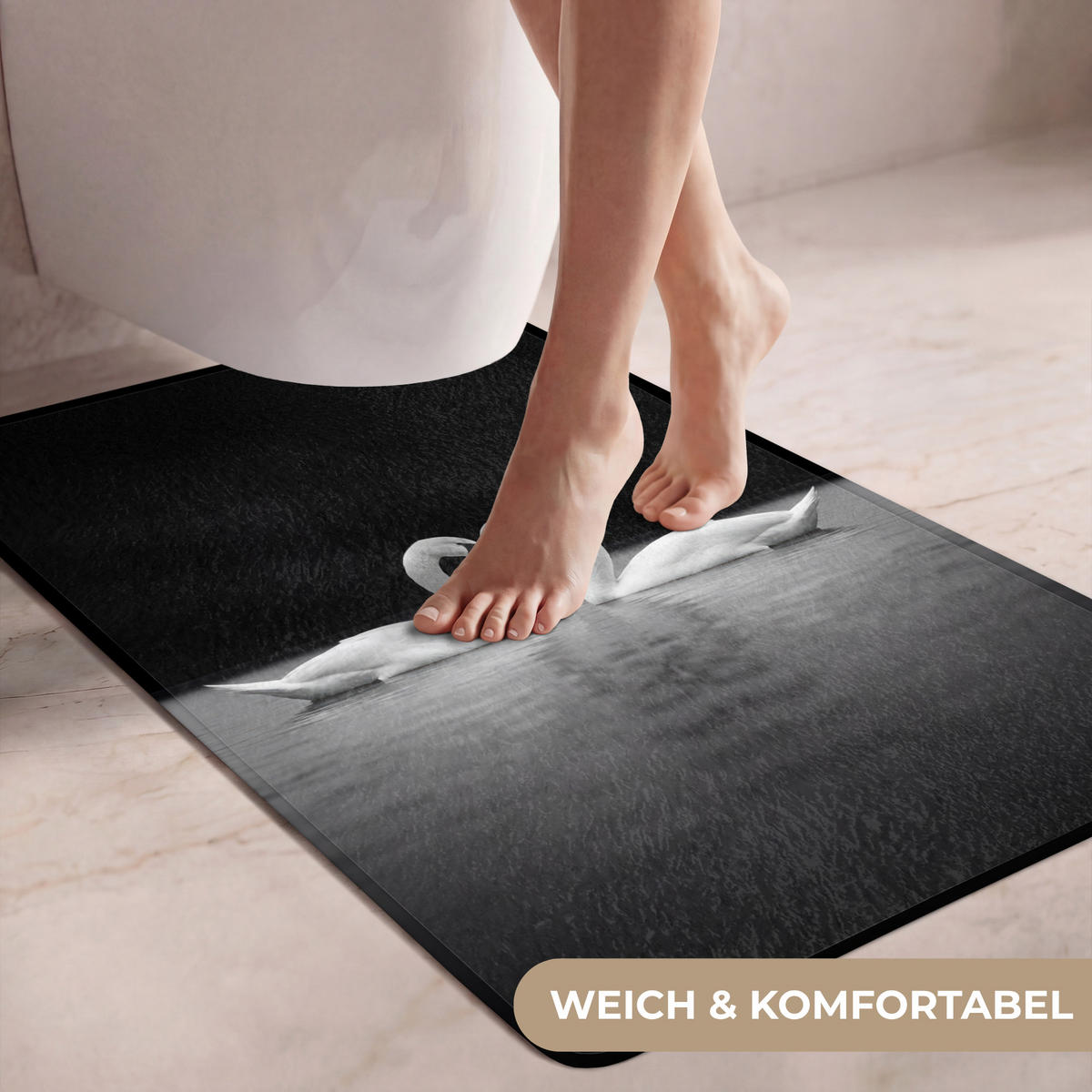 WC PŘEDLOŽKA Labutě - srdce - černá - bílá 60x90 cm - černá, textil/plast (60/1cm) - OnlyWow