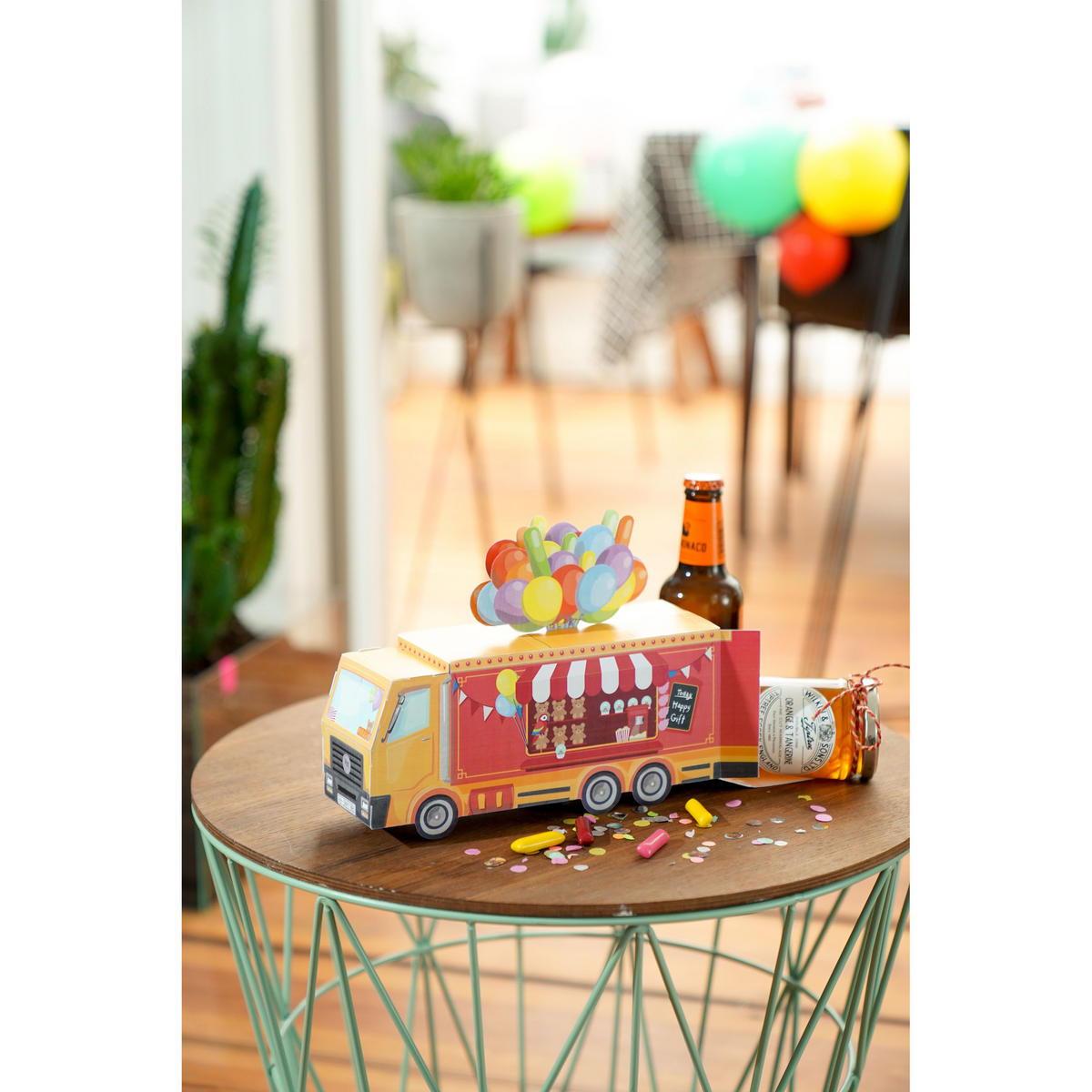 GESCHENKBOX faltbar Gift Circus Truck, Papier, Rot, 24 x 7.5 x 15 cm - Rot, Papier (15/7.5/24.5cm) - Donkey Products
