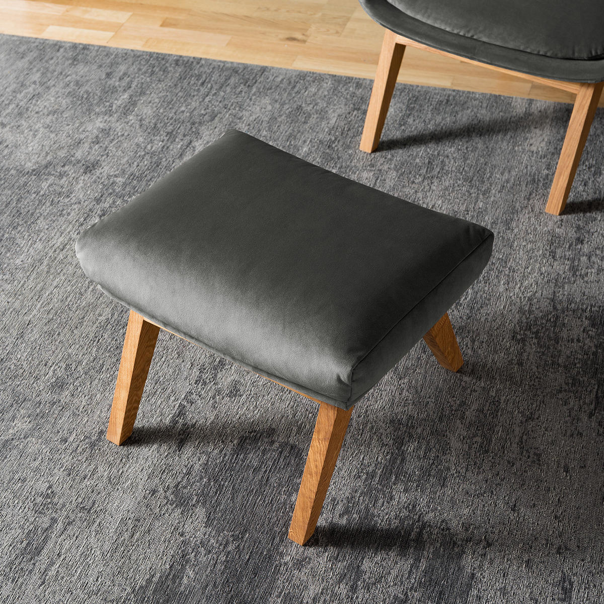 POLSTERHOCKER mit Holzfüßen - Eichefarben/Grün, Eichenholz/Textil (51/37/41cm) - home24