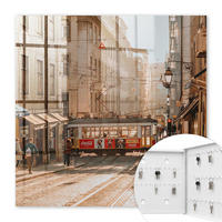 SCHLÜSSELBOX Weiß 30x30 cm – Türöffnung nach rechts - Stadtmorgen - Beige, Metall (30/30/5cm) - TULUP