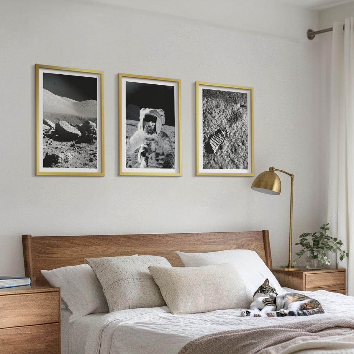 WANDBILDER 3er Set - 40x60 cm Goldrahmen - NASA-Fotos vom Mond Astronaut - Goldfarben, Kunststoff (40/60cm) - ArtPrintCave