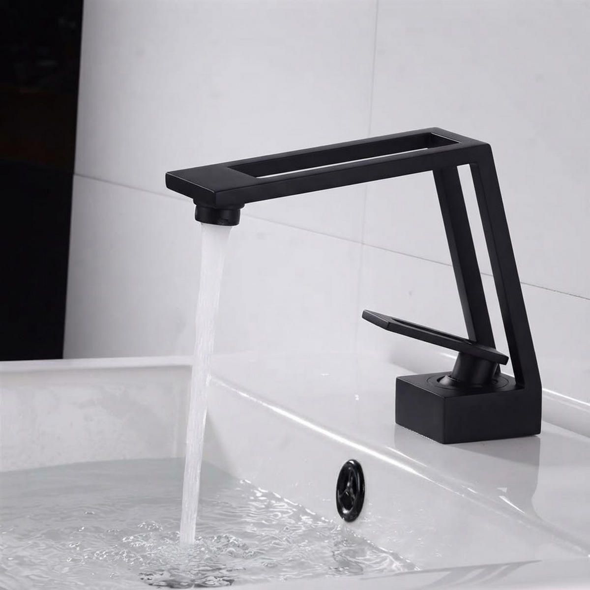 BADEZIMMERARMATUR, 18,5 x 15,5 cm, schwarz - Schwarz, Metall (38/7.5/21cm) - Vallsero