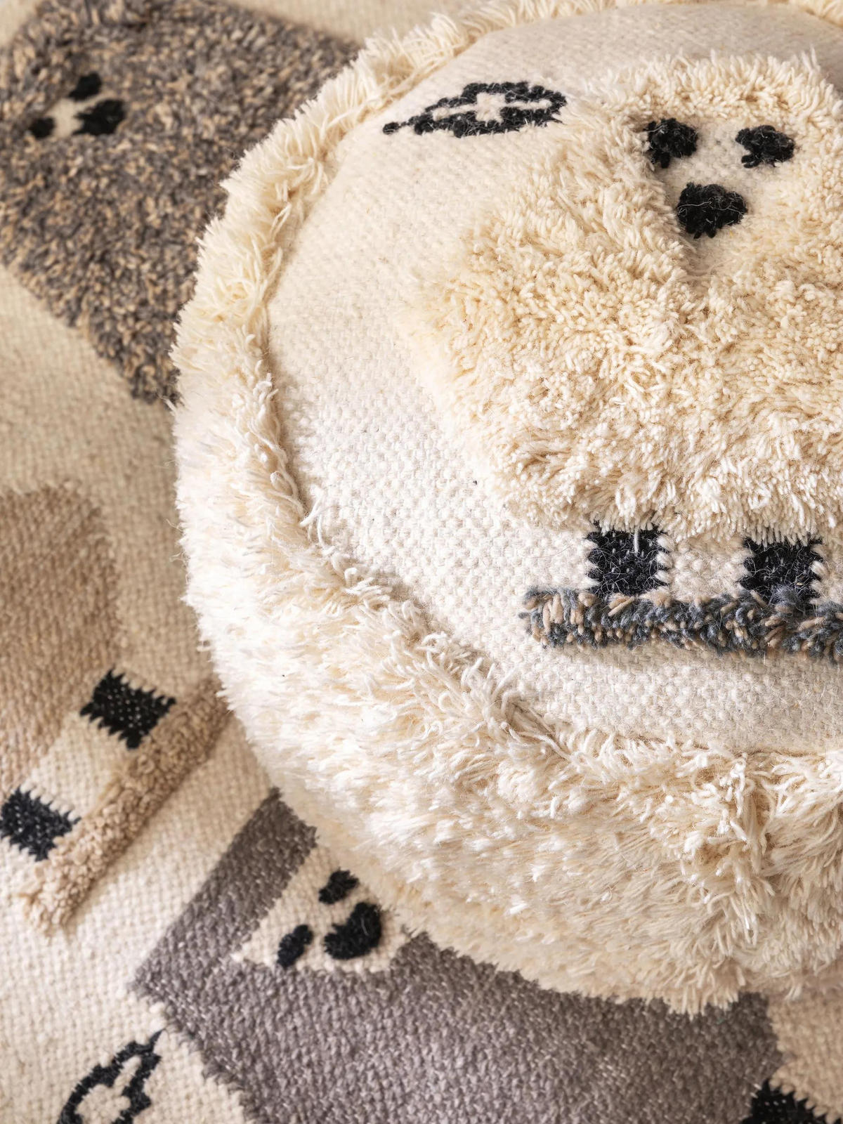 POUF Shawn Ivory 45x45x25 cm - Creme, Textil (45/25/45cm) - Lytte